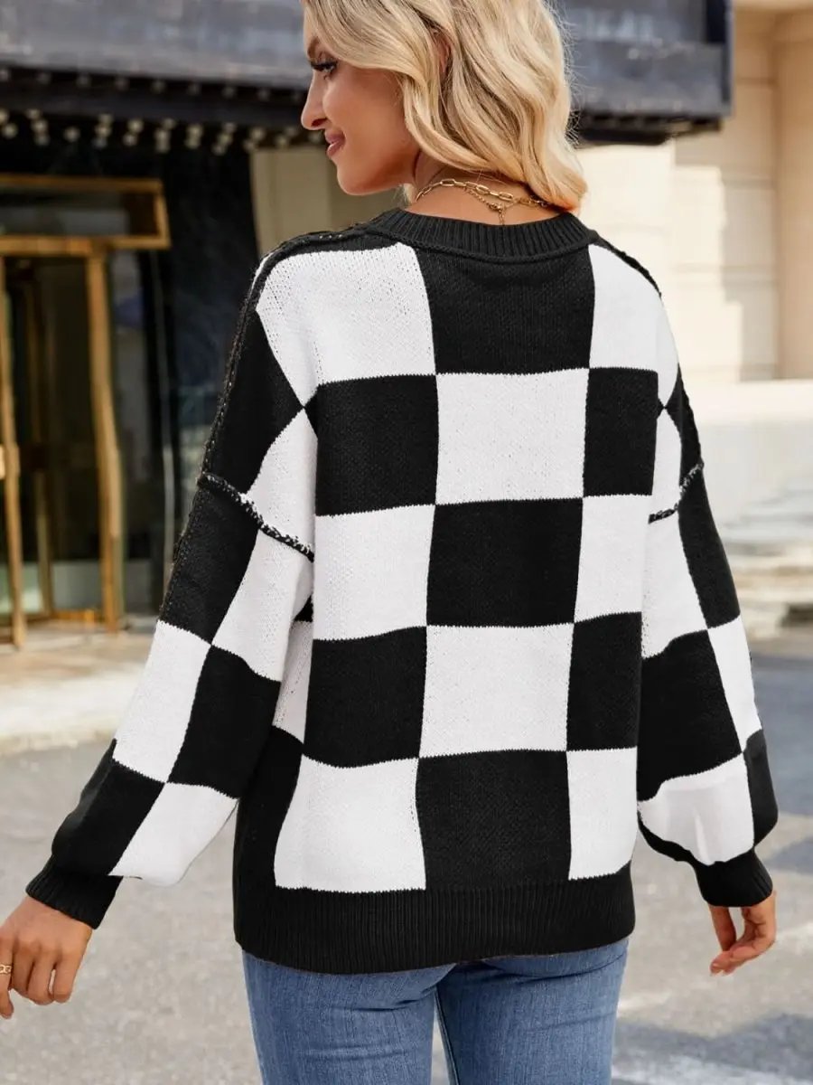 Checkered Round Neck Long Sleeve Sweater - Love Salve